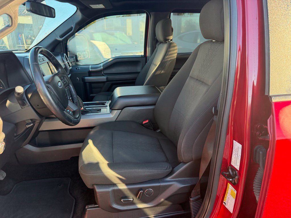 Used 2018 Ford F150 XLT w/ Equipment Group 302A Luxury AWD/4WD image 9