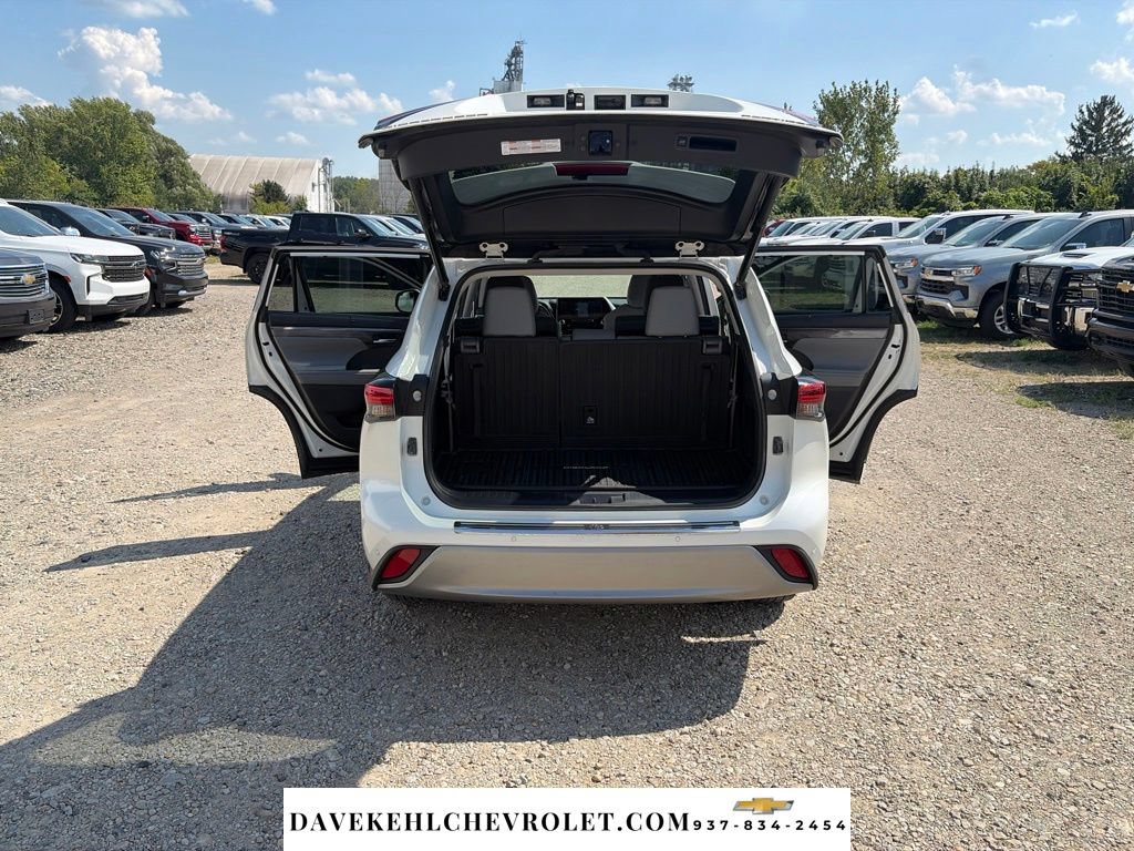 Used 2021 Toyota Highlander Platinum AWD/4WD image 25
