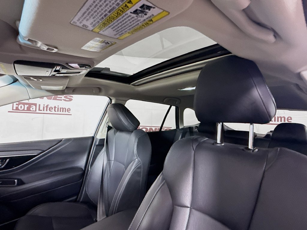 Used 2022 Subaru Outback Limited AWD/4WD image 12