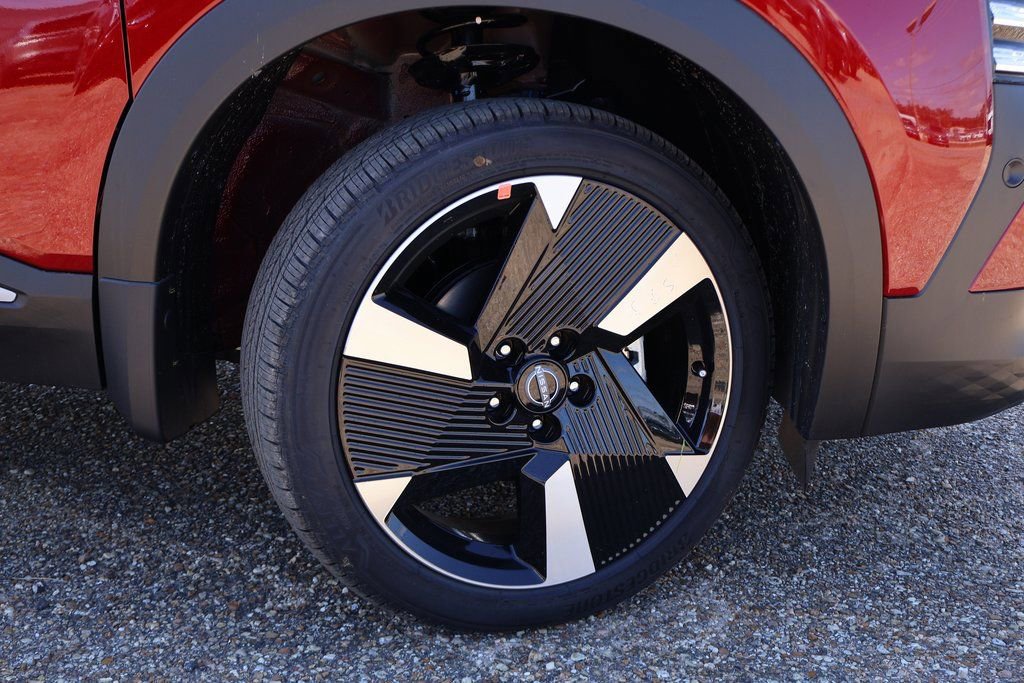 New 2026 Nissan Kicks SR image 16