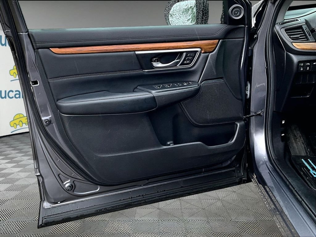 Used 2022 Honda CR-V Touring image 9