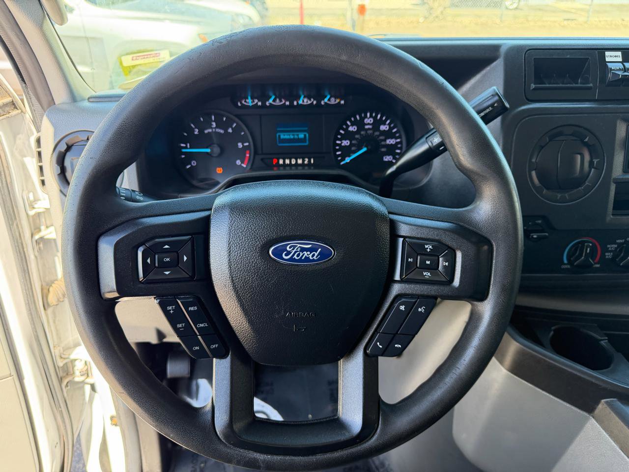 Used 2021 Ford E-350 and Econoline 350 Super Duty w/ Power Windows & Locks Group image 15