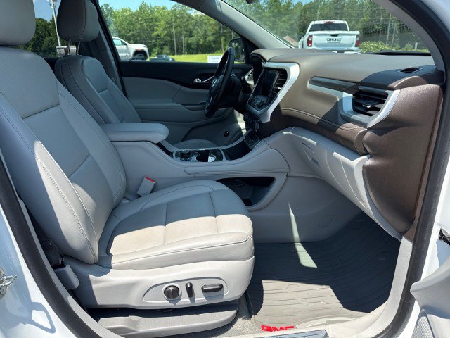 Used 2023 GMC Acadia SLT w/ Technology Package FWD image 8