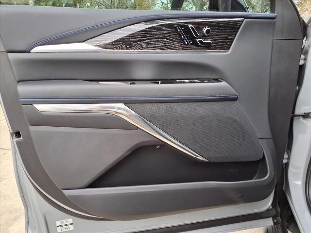 New 2026 Cadillac Escalade IQL Luxury image 15