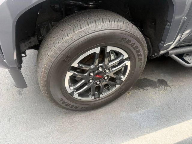 Used 2025 Toyota Tacoma TRD Sport AWD/4WD image 3
