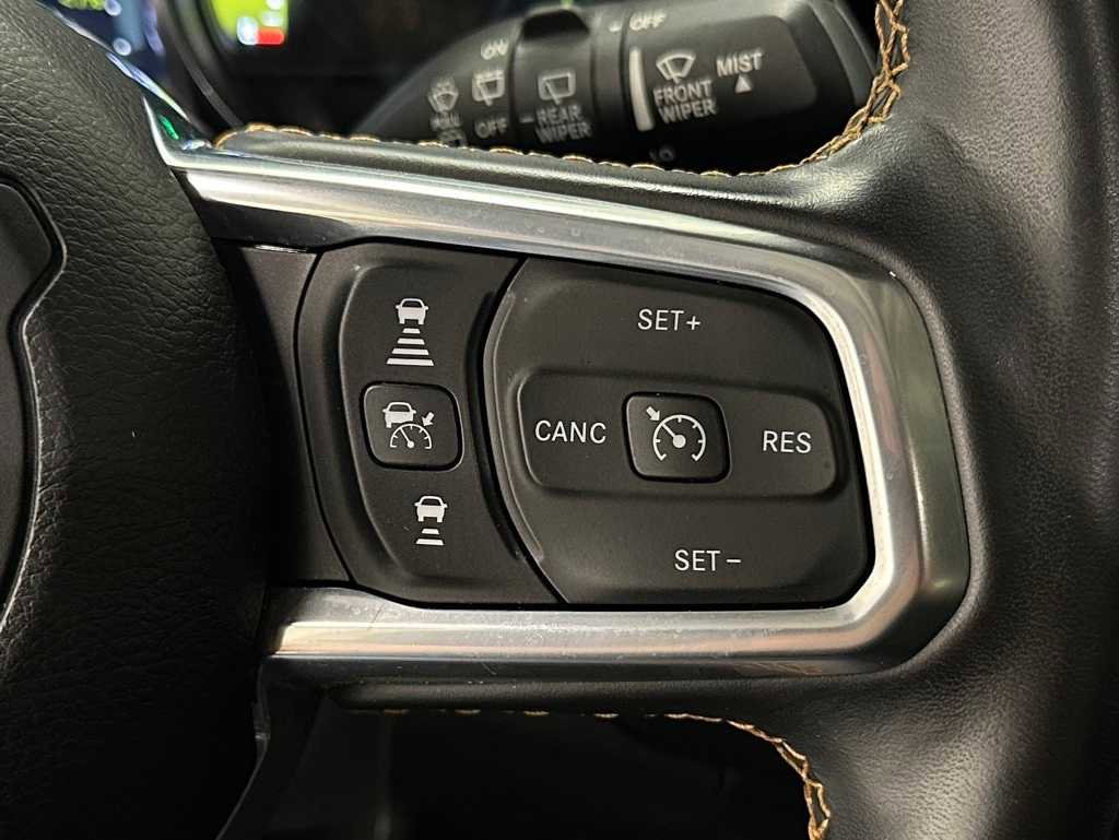 Used 2021 Jeep Wrangler Unlimited Sahara image 27