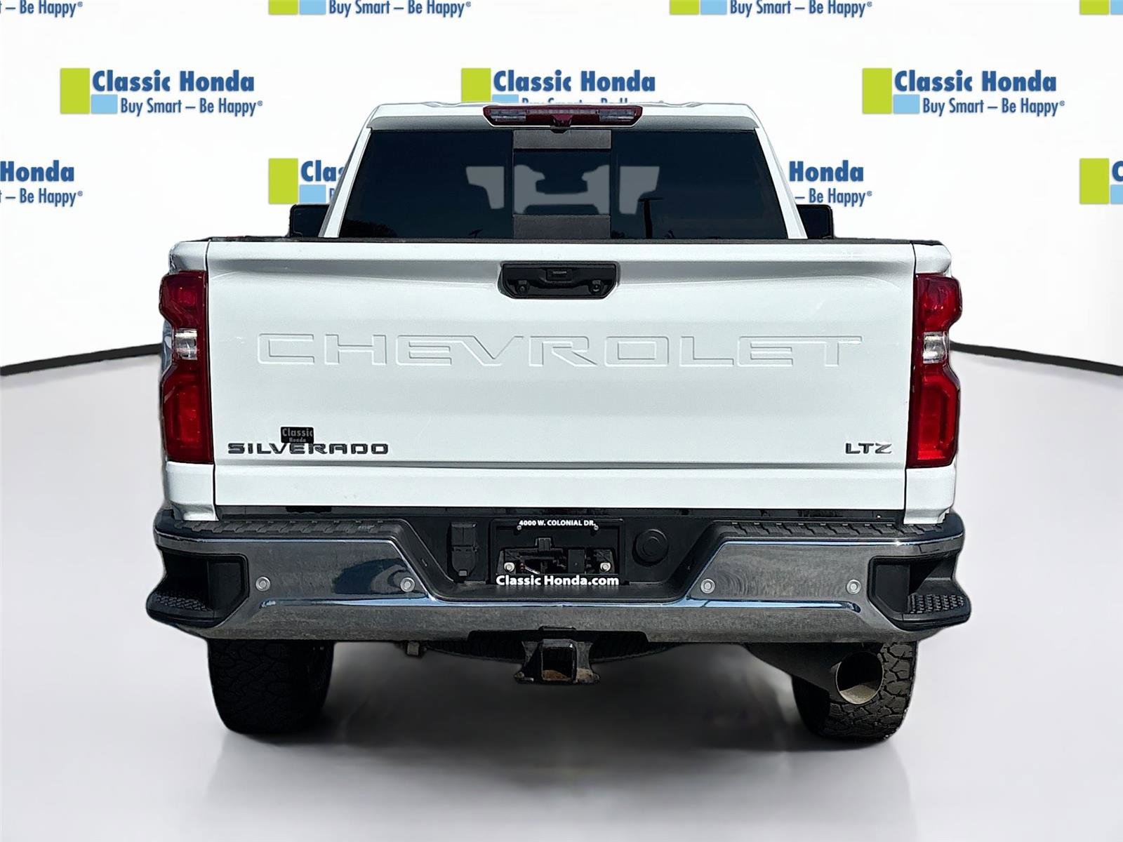 Used 2024 Chevrolet Silverado 2500 LTZ w/ LTZ Plus Package image 7