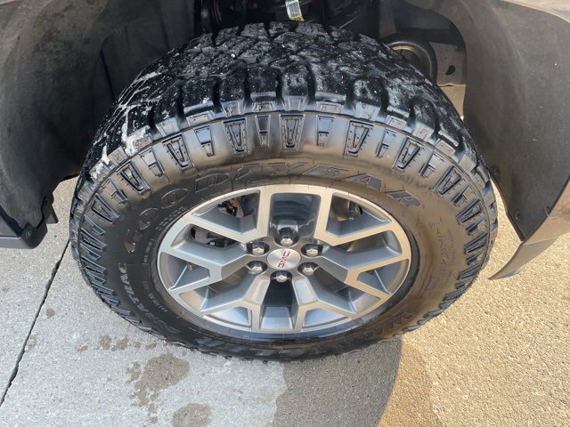 Used 2022 GMC Canyon AT4 w/ Trailering Package image 17