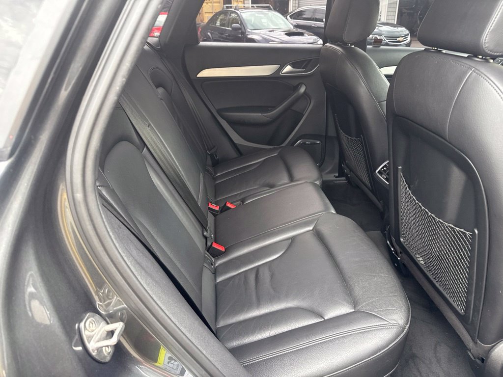 Used 2018 Audi Q3 2.0T Premium Plus w/ Premium Plus Package AWD/4WD image 35
