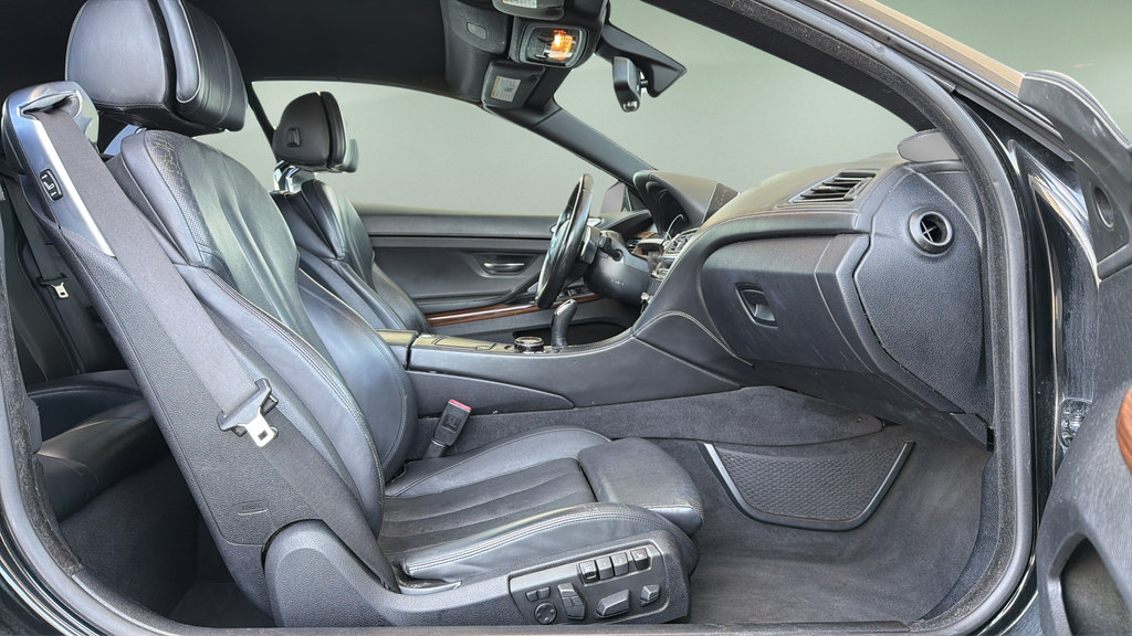 Used 2016 BMW 650i Convertible RWD image 13