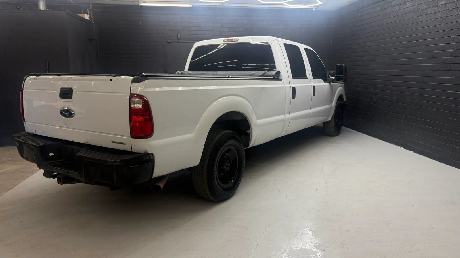 Used 2015 Ford F250 XL w/ Power Equipment Group RWD image 4