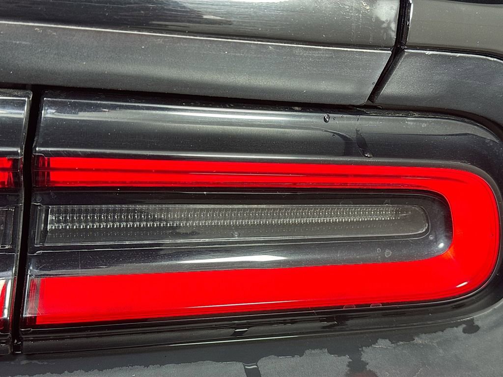 Used 2019 Dodge Challenger R/T w/ Driver Convenience Group image 30