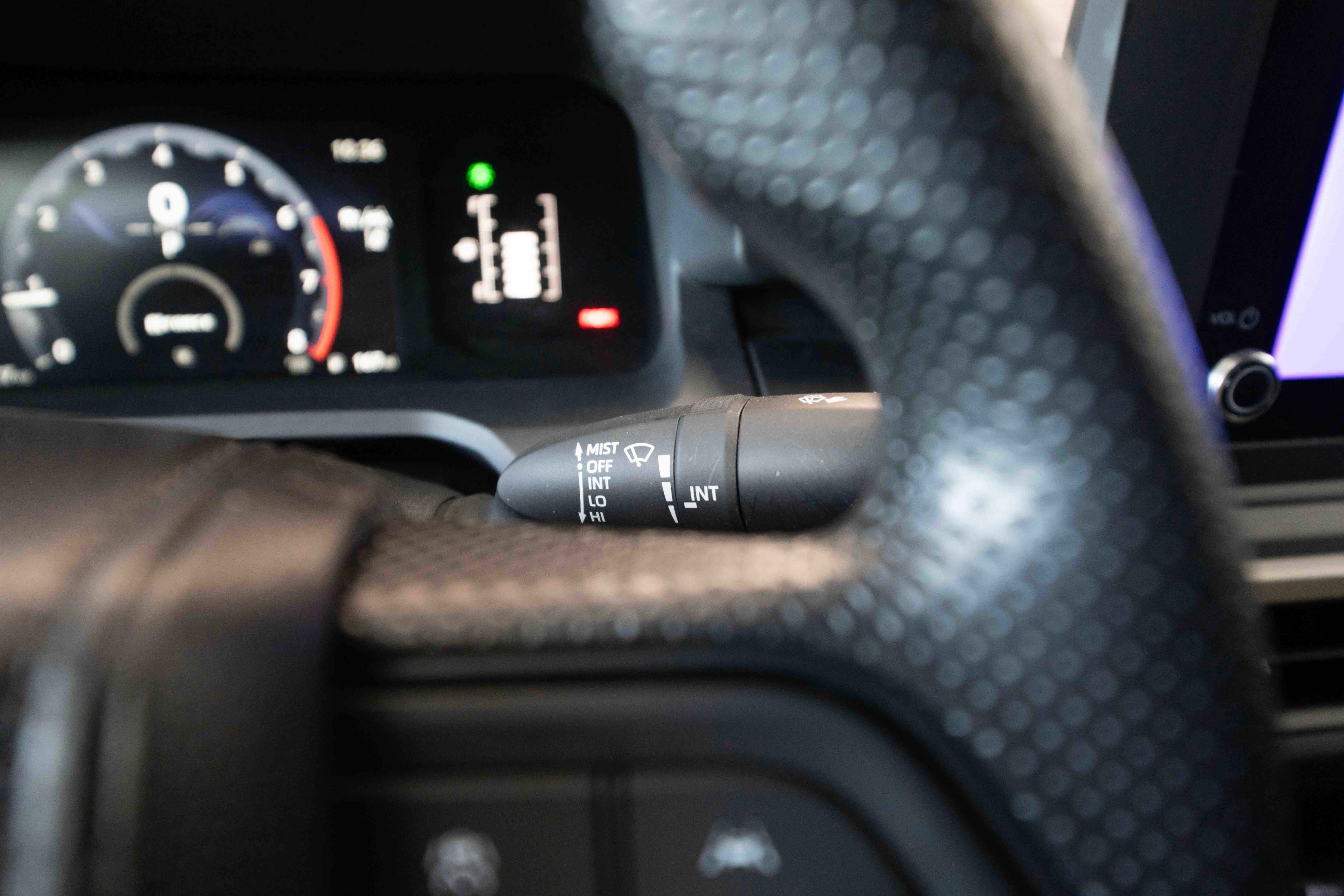 Certified 2025 Toyota Tacoma SR AWD/4WD image 15
