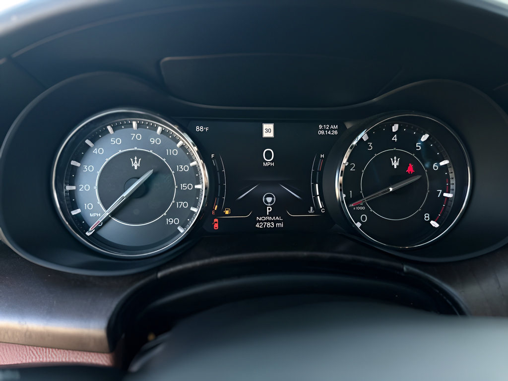 Used 2023 Maserati Quattroporte GT RWD image 14