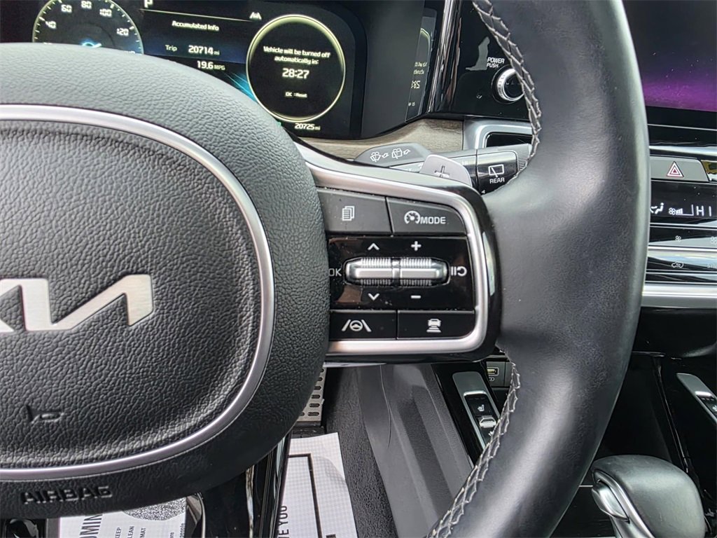 Used 2023 Kia Sorento SX Prestige image 18