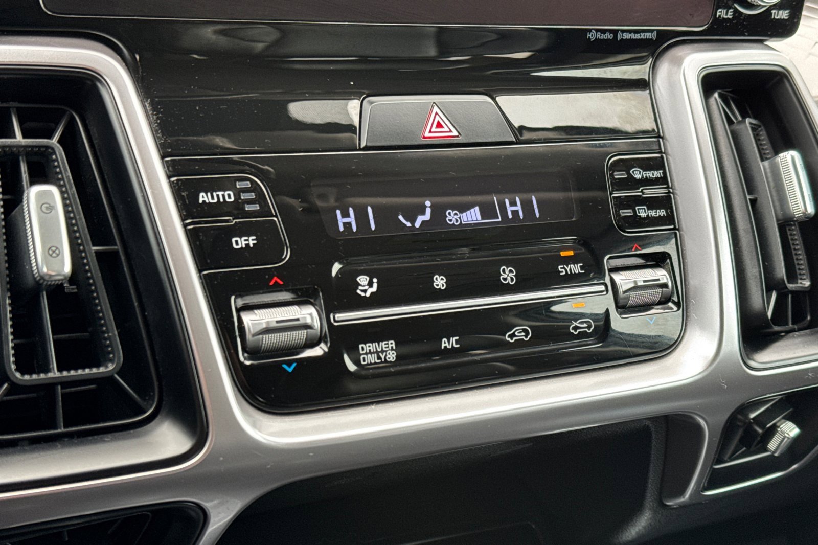 Used 2022 Kia Sorento EX image 21