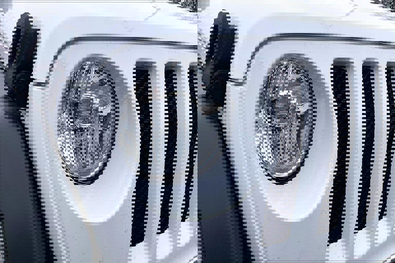 Used 2018 Jeep Wrangler Unlimited Sport S image 25