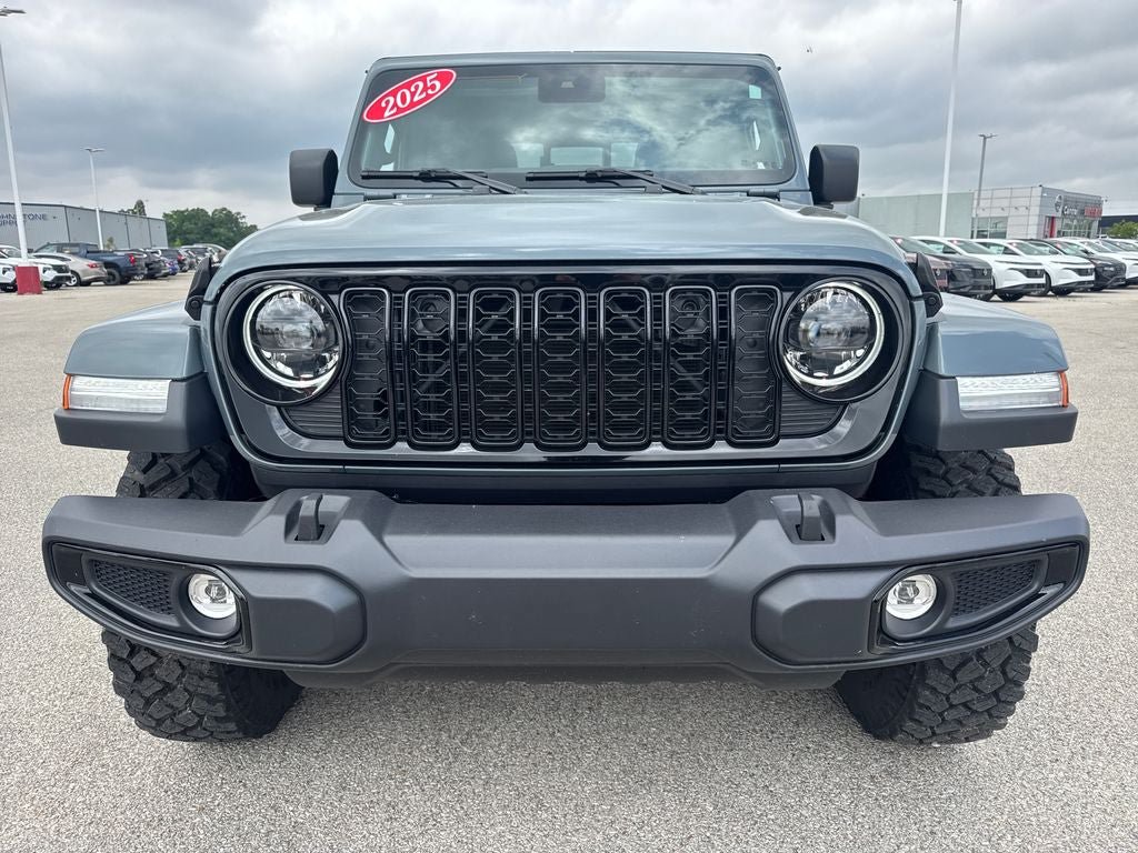 Used 2025 Jeep Gladiator Overland AWD/4WD image 9
