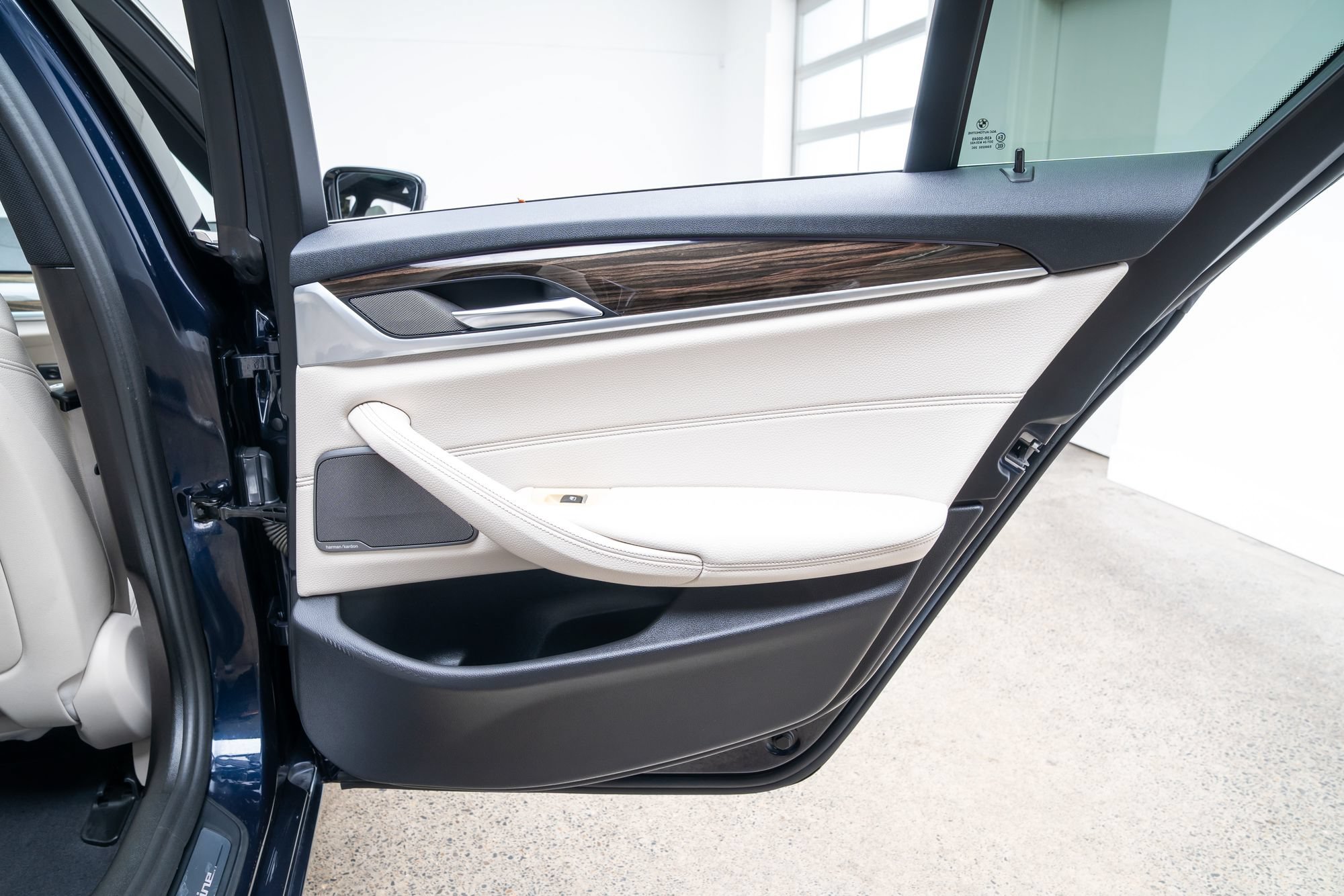 Used 2019 BMW 530i RWD image 23