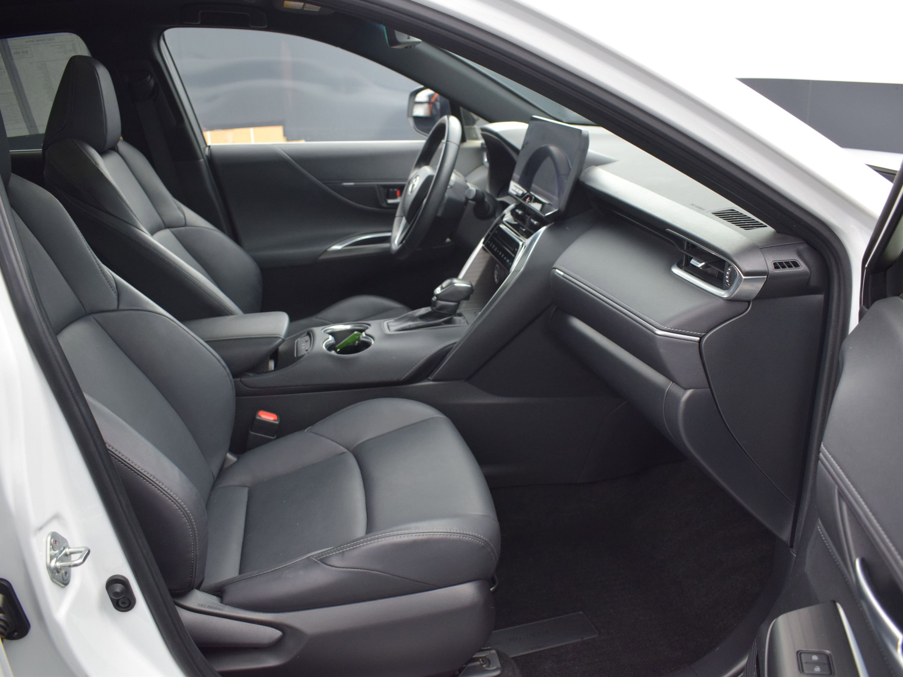 Used 2023 Toyota Venza Nightshade AWD/4WD image 10