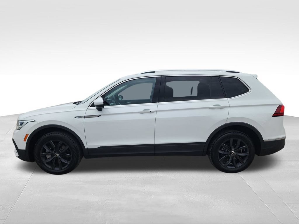Used 2024 Volkswagen Tiguan SE AWD/4WD image 4