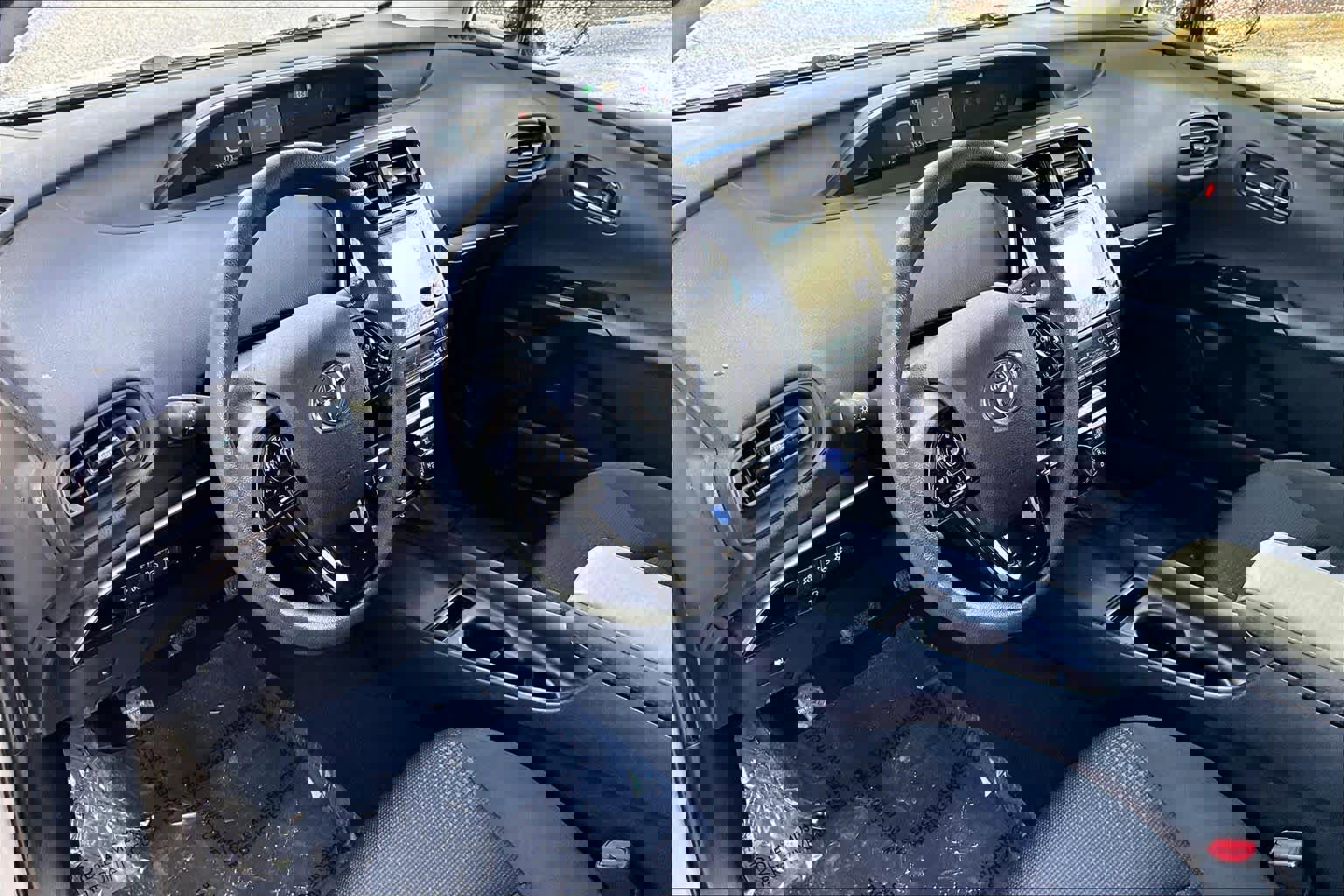 Used 2019 Toyota Prius LE w/ Carpet Mat Package image 16