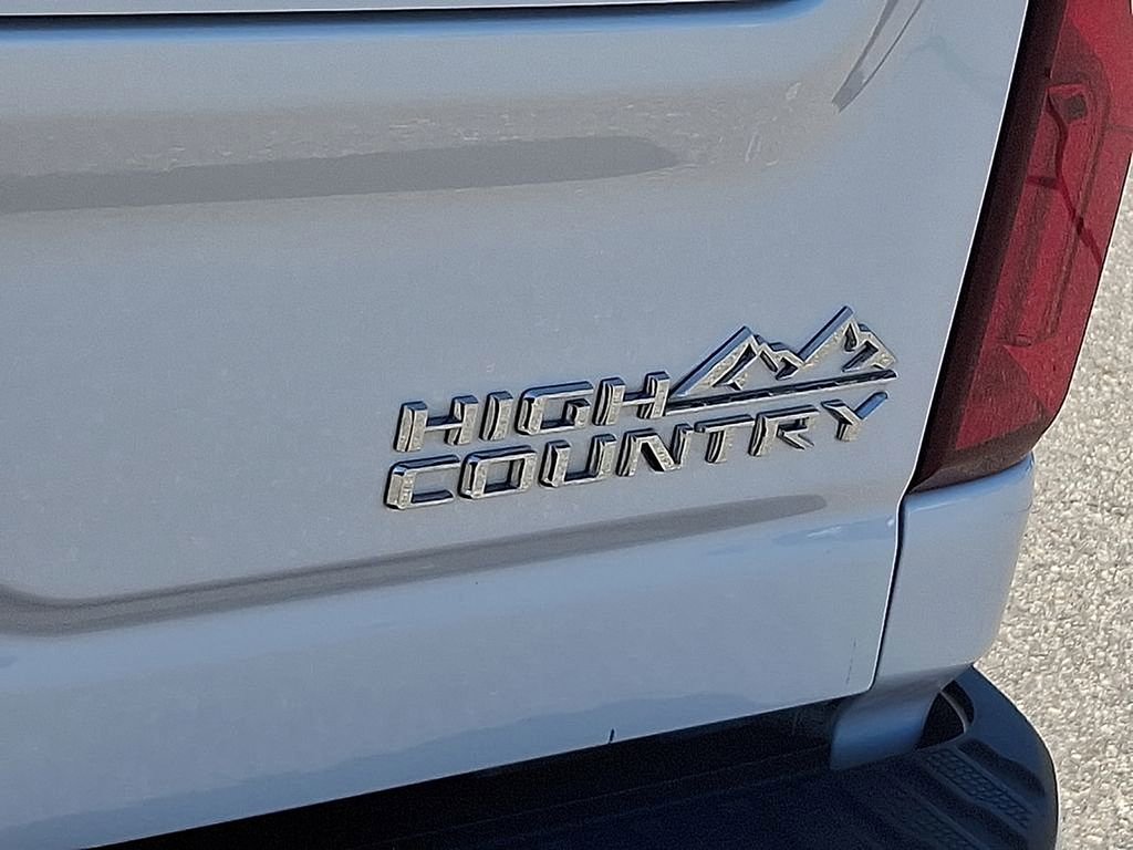 Used 2024 Chevrolet Silverado 2500 High Country w/ High Country Premium Package image 40