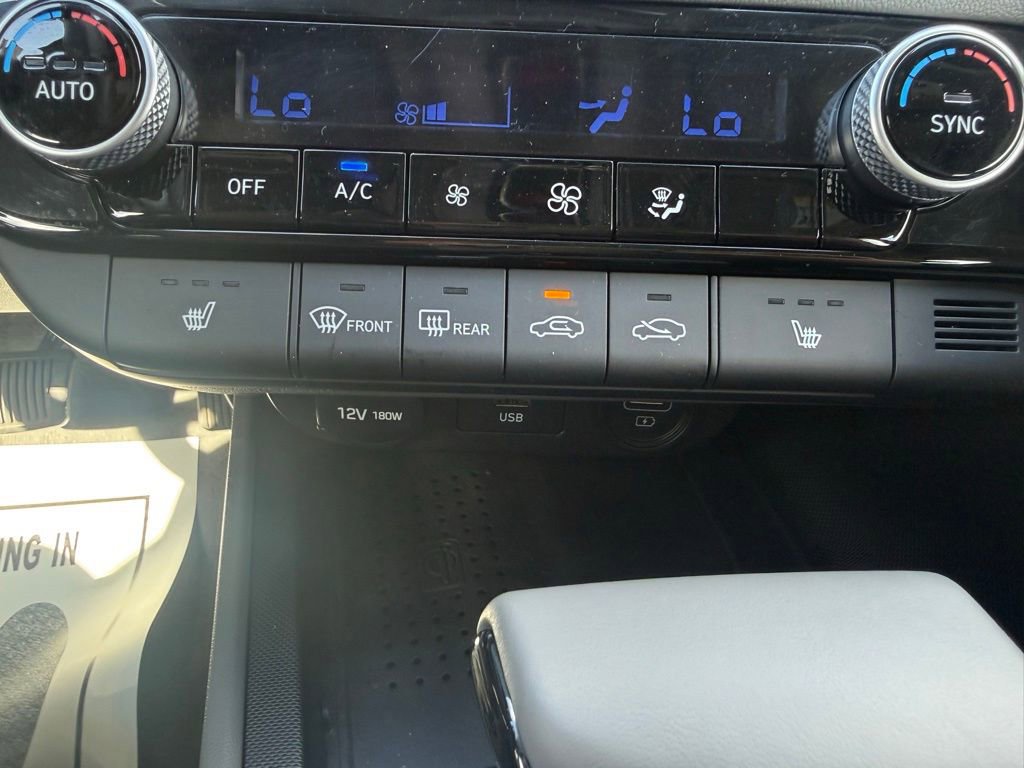 Used 2023 Hyundai Elantra SEL w/ Convenience Package image 24