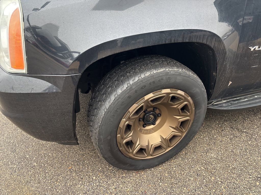 Used 2012 GMC Yukon SLT w/ SLT-2 Equipment Package image 4