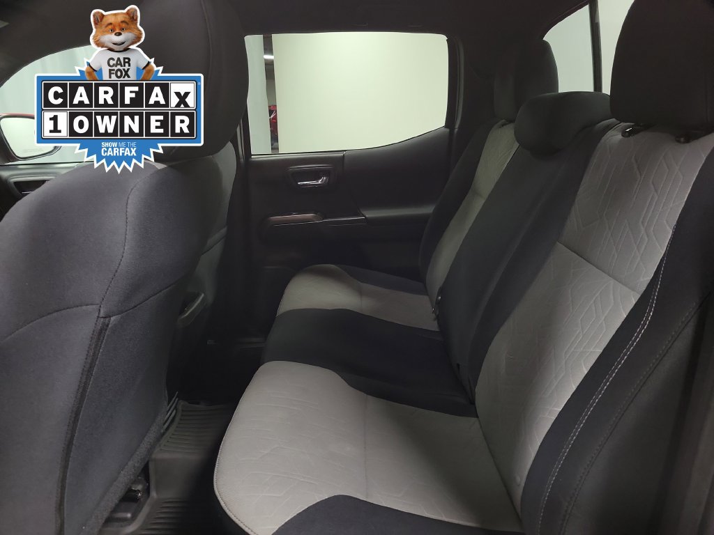 Used 2022 Toyota Tacoma TRD Sport AWD/4WD image 30