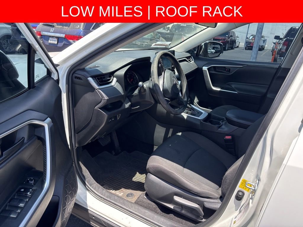 Used 2021 Toyota RAV4 LE FWD image 12