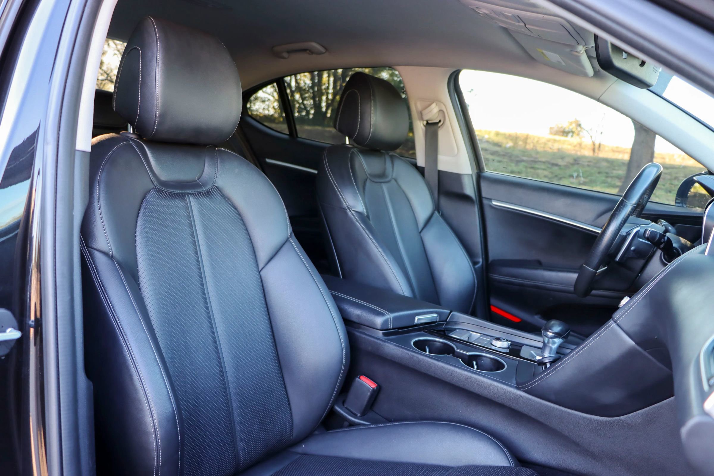 Used 2019 Genesis G70 2.0T Advanced image 20