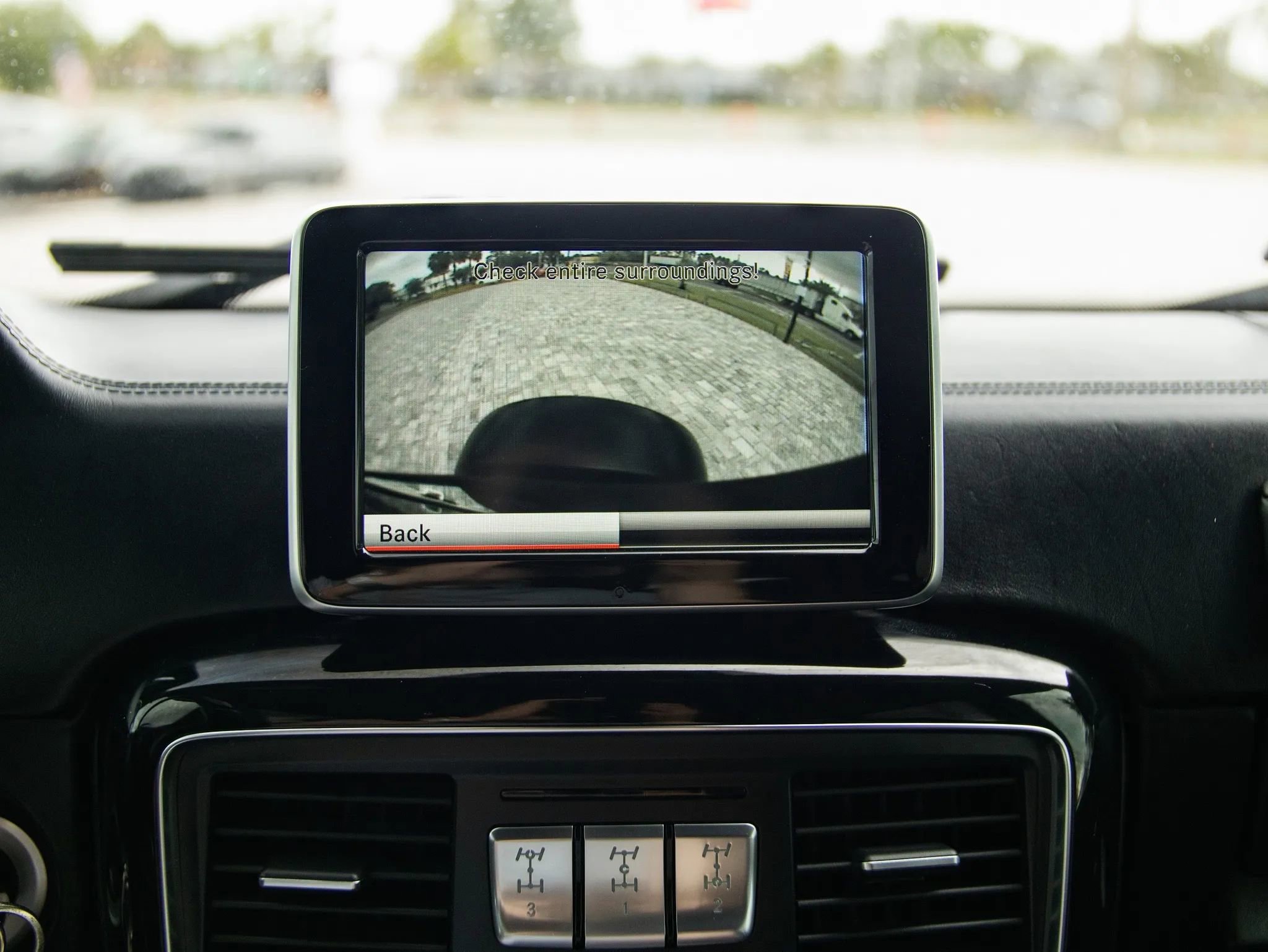 Used 2015 Mercedes-Benz G 63 AMG 4MATIC image 34