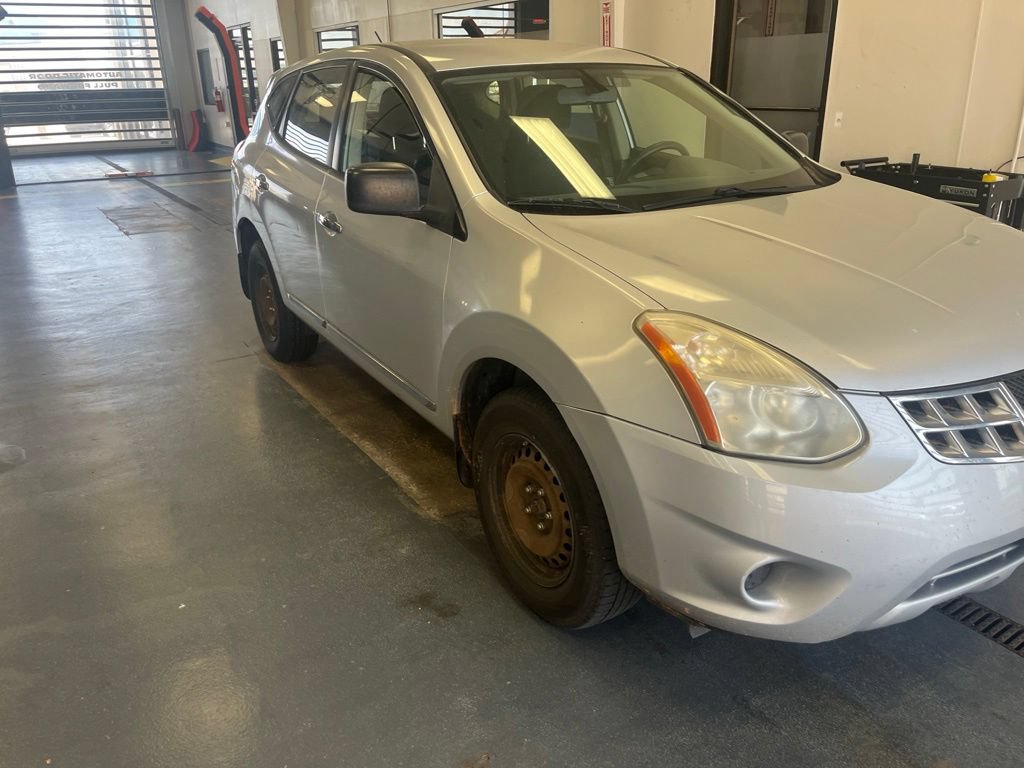 Used 2013 Nissan Rogue S FWD image 1