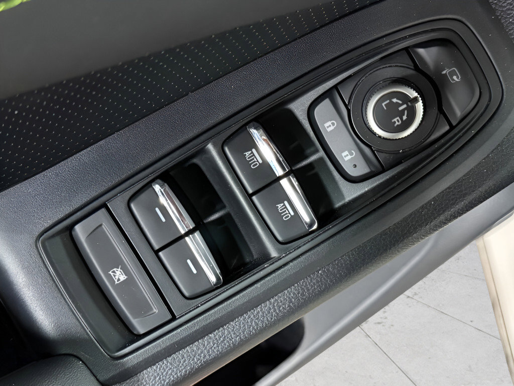 Used 2025 Subaru Ascent Bronze Edition image 22