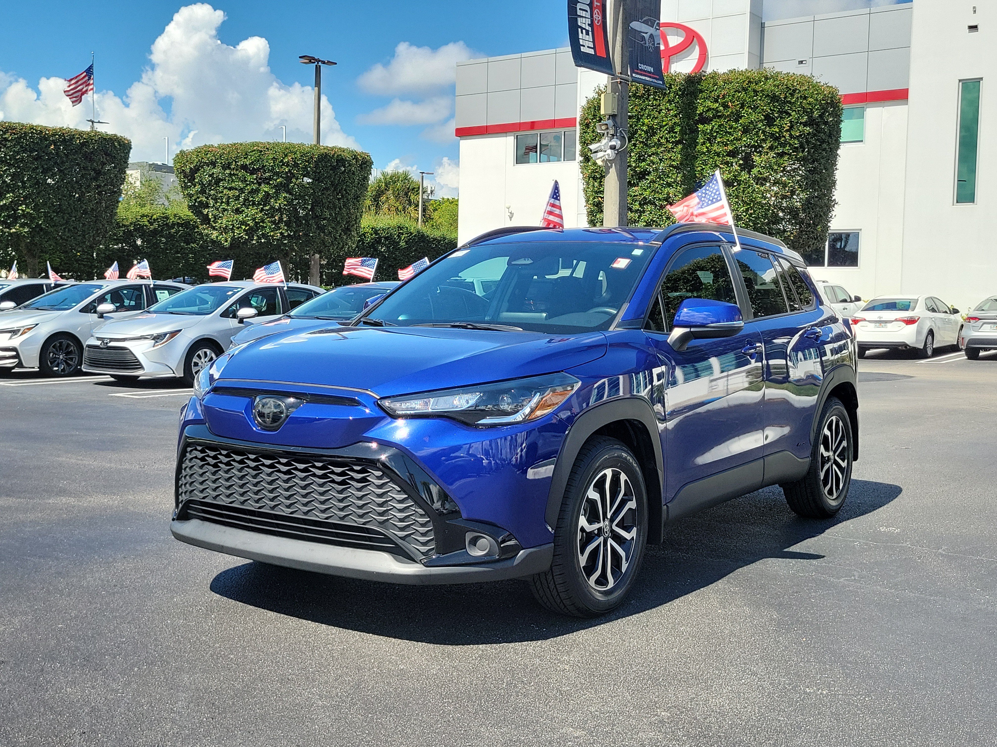 Used 2023 Toyota Corolla Cross AWD Hybrid image 6
