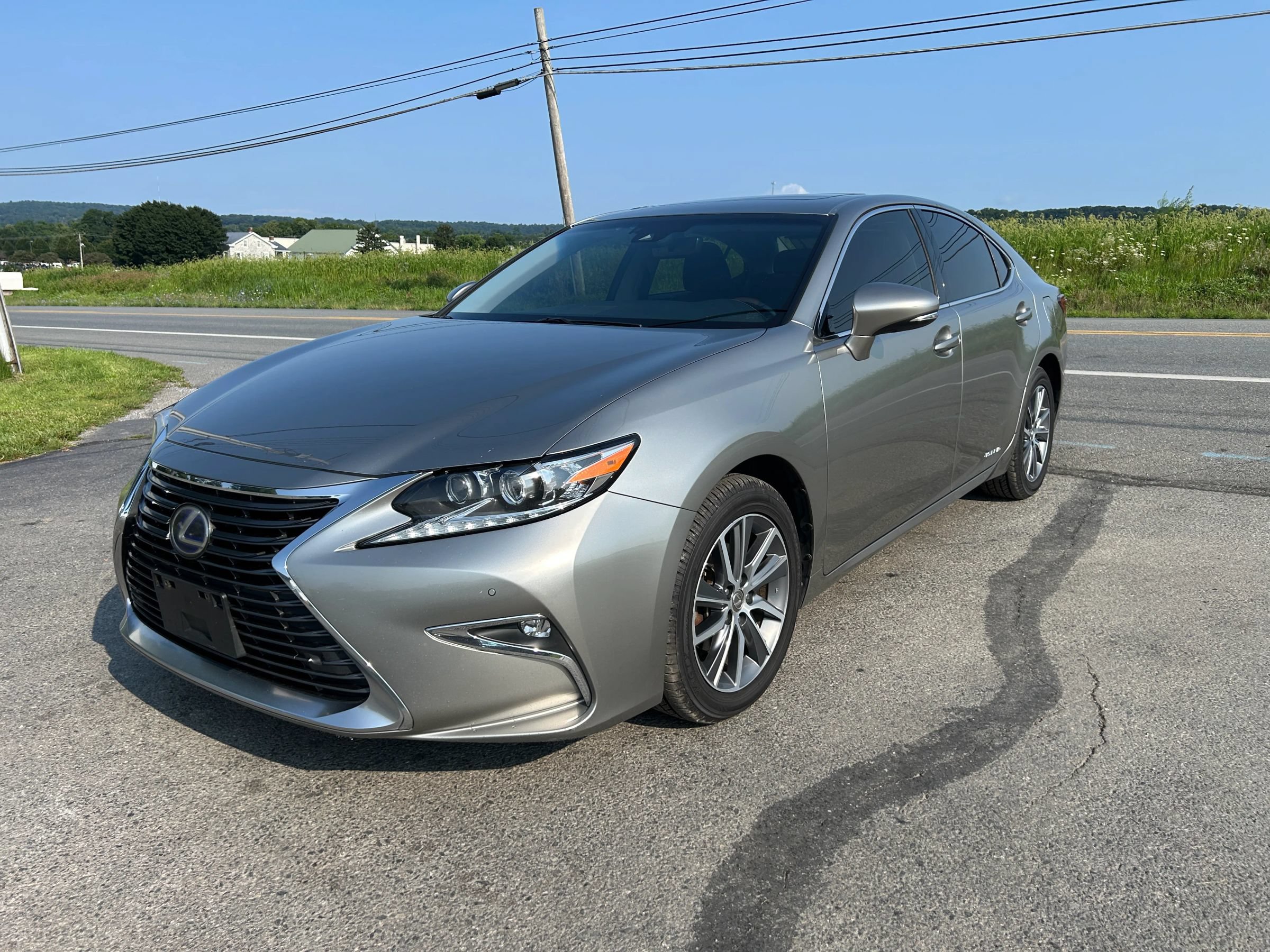 Used 2017 Lexus ES 300h FWD image 5