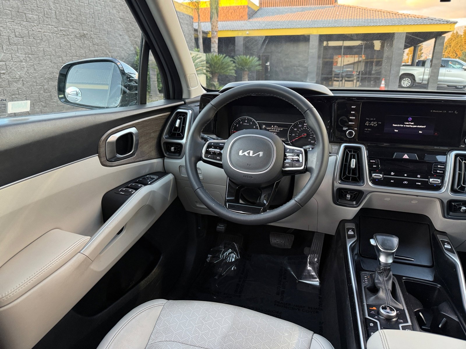 Used 2023 Kia Sorento S w/ Panoramic Sunroof Package image 24