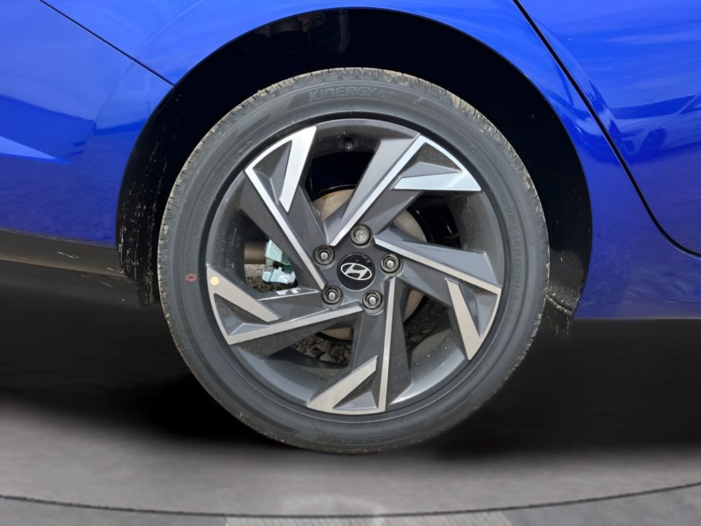 Used 2025 Hyundai Elantra SEL w/ Cargo Package image 16