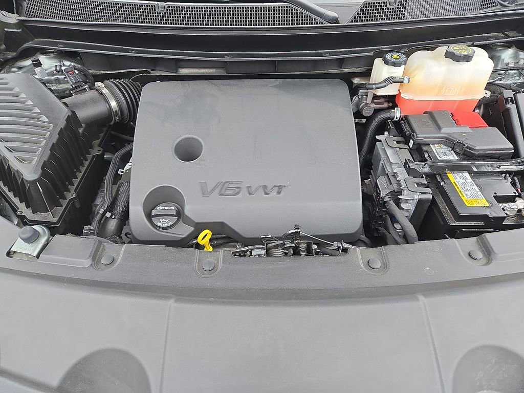 Used 2023 Chevrolet Traverse LT image 32