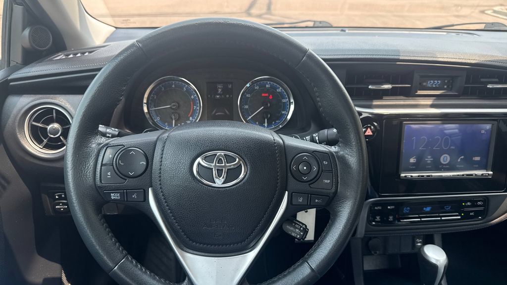 Used 2017 Toyota Corolla SE FWD image 23