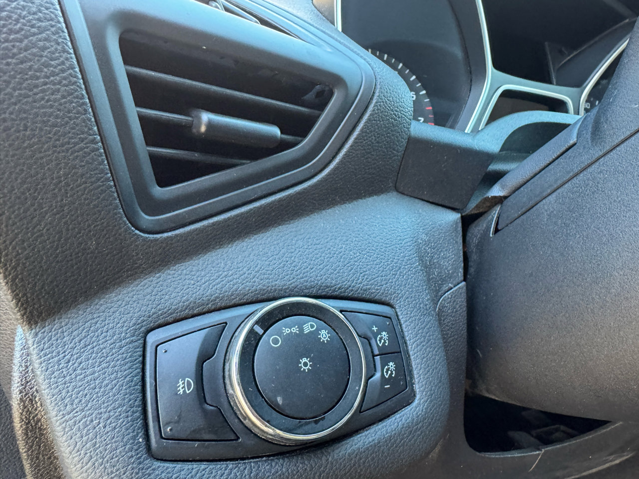 Used 2014 Ford Escape SE w/ Equipment Group 201A image 32