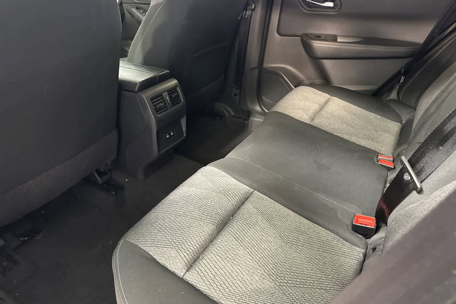 Certified 2024 Nissan Rogue SV image 5