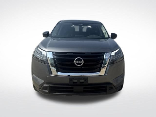 Used 2024 Nissan Pathfinder S FWD image 12