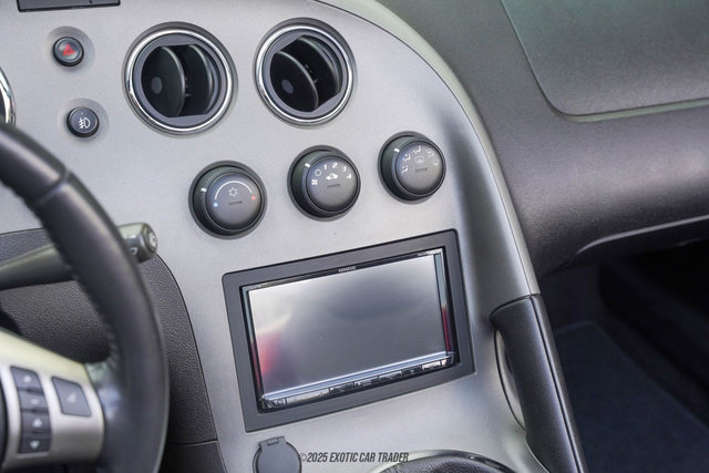 Used 2006 Pontiac Solstice Convertible w/ Premium Package image 35