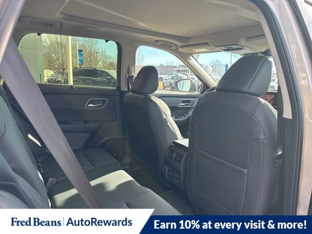 New 2026 Nissan Rogue Platinum image 13