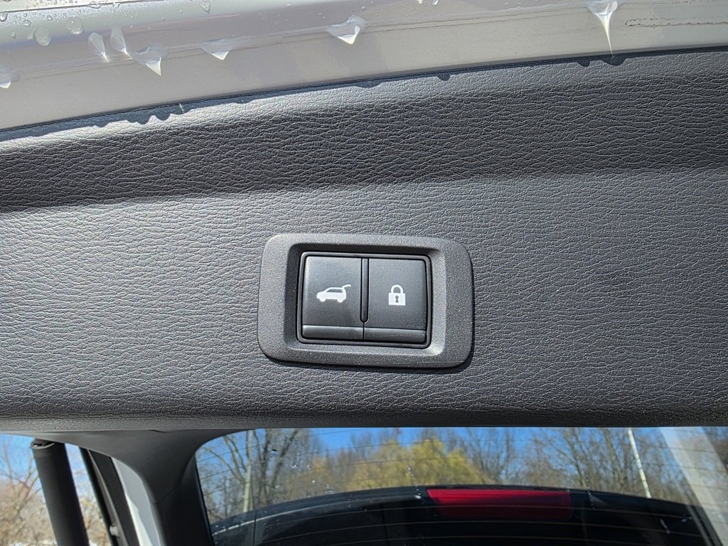 Used 2023 Mitsubishi Outlander SEL Black Edition image 38