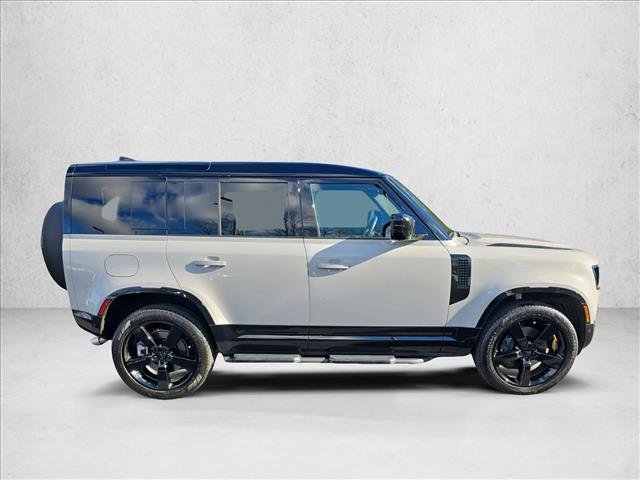 New 2026 Land Rover Defender 110 X-Dynamic SE image 4