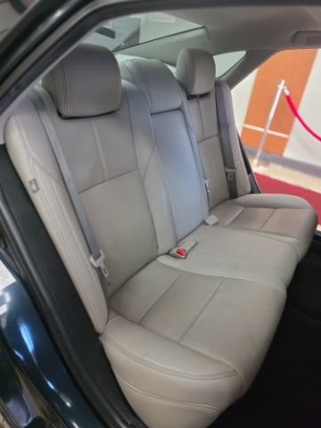 Used 2015 Toyota Avalon Limited w/ Technology Package FWD image 18