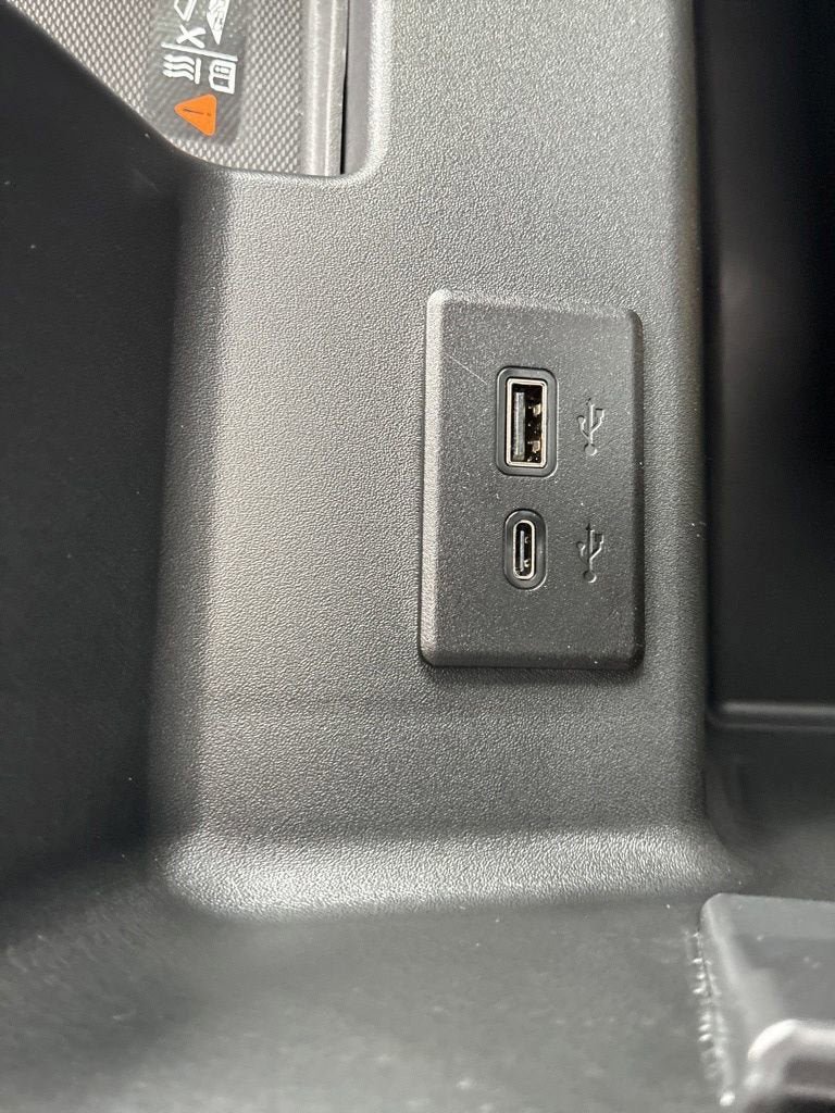 New 2026 Chevrolet Silverado 1500 High Country w/ Technology Package AWD/4WD image 31